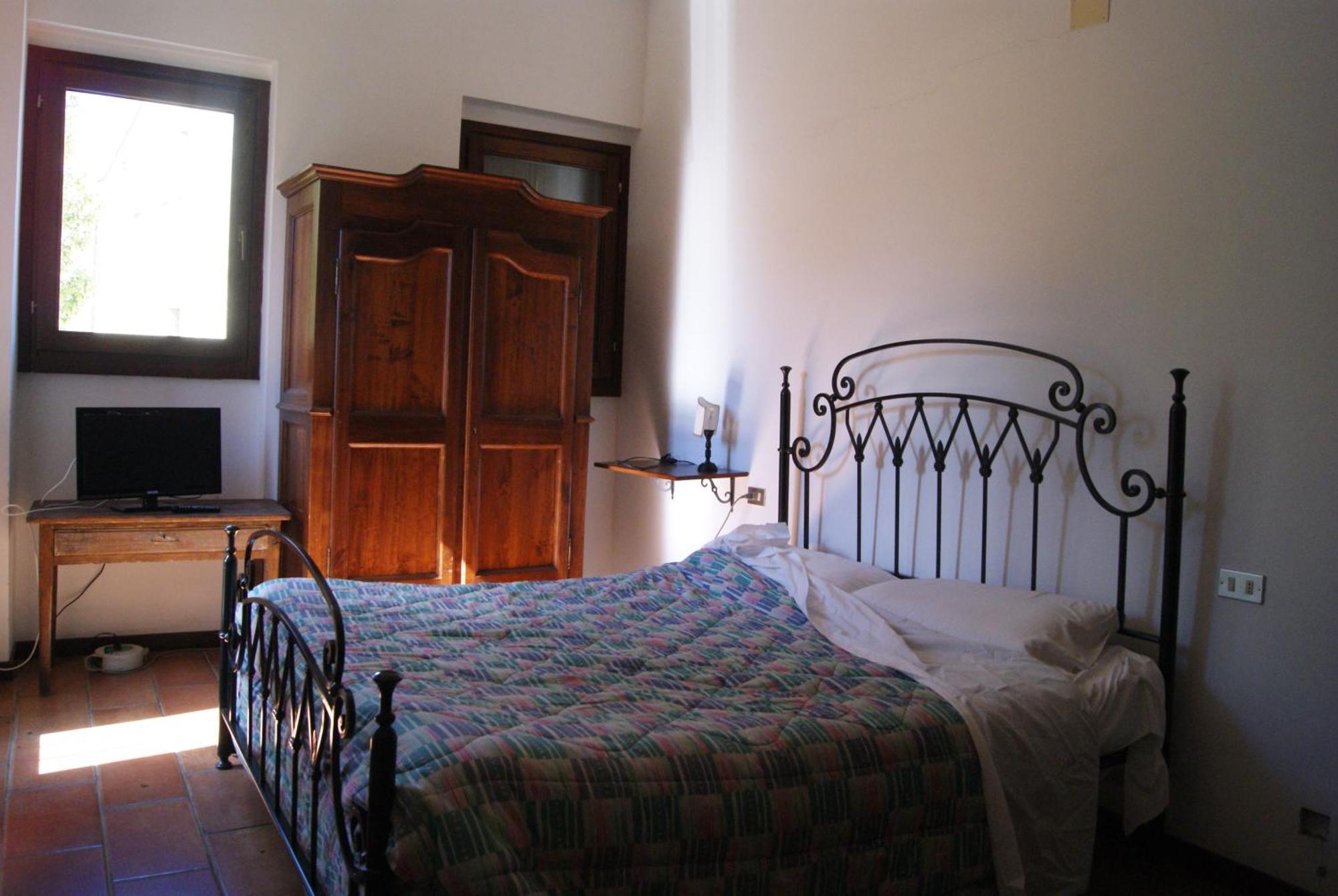 モンテモーナコ La Cittadella Dei Monti Sibilliniゲストハウス エクステリア 写真